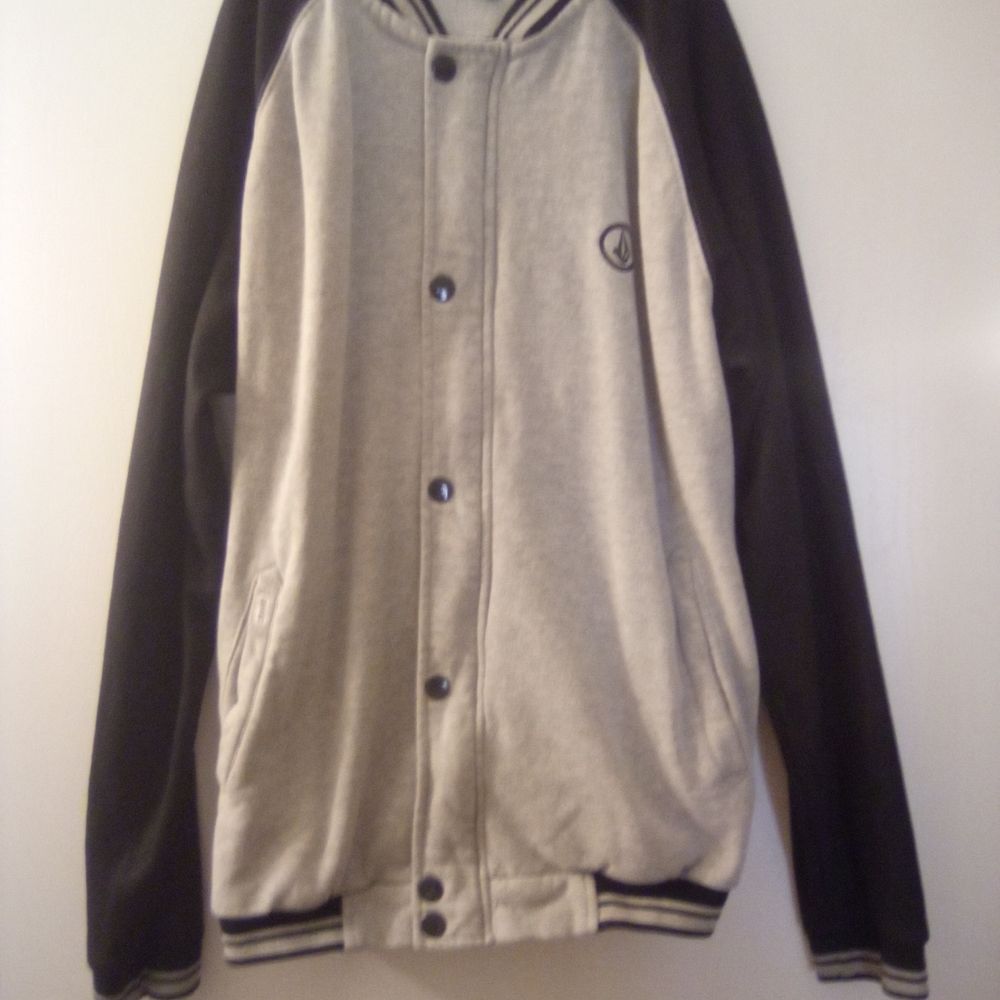 Men's Volcom brand zipper sweater